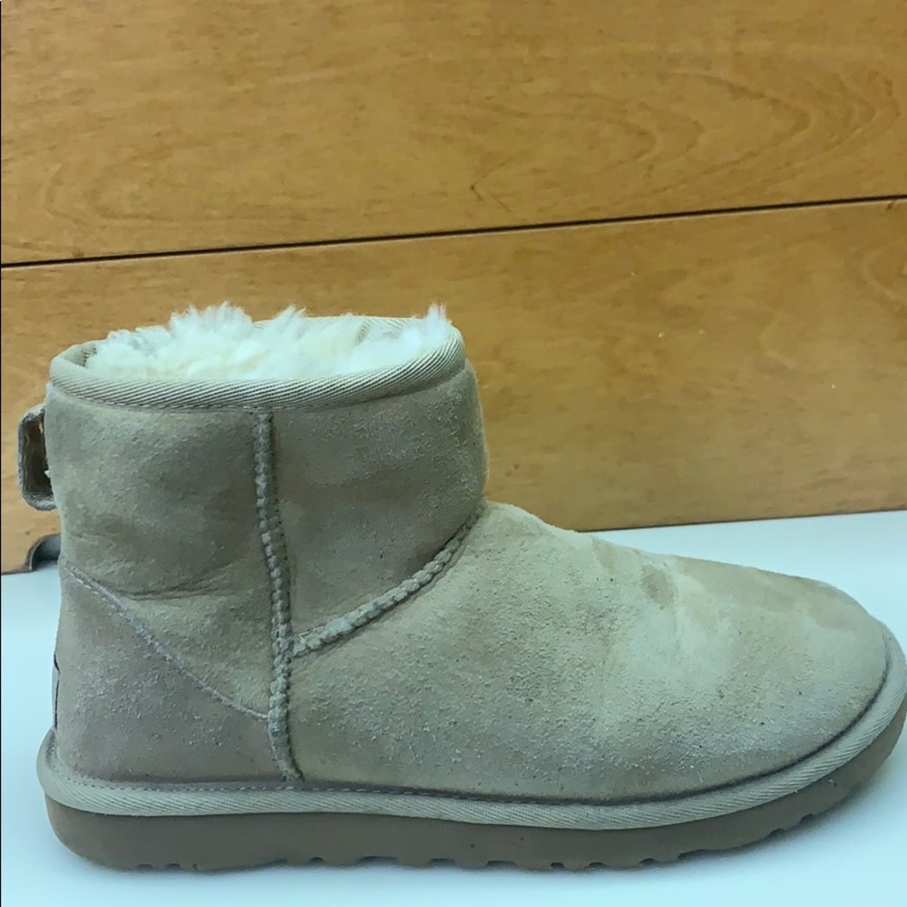 Women UGG boot